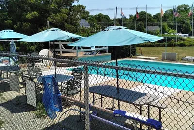 Photo 4 - Pineapple Inn