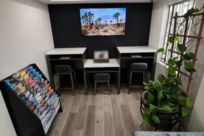Photo 5 - The Atlas Inn & Suites LAX