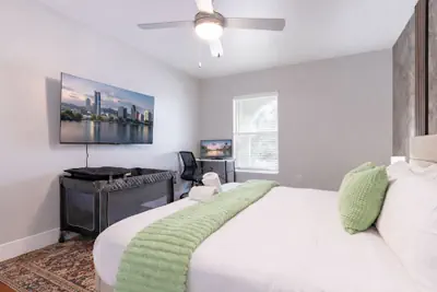 Photo 3 - The Westshore by Stylish Stays