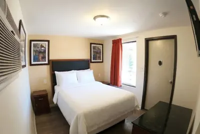 Photo 2 - GG Rest Inn