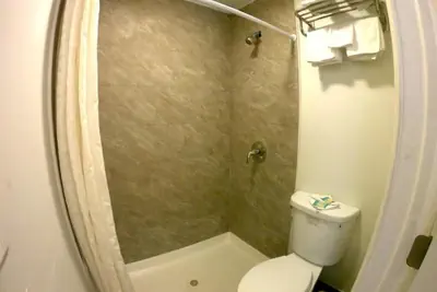 Photo 4 - GG Rest Inn