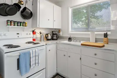 Photo 5 - Snug Spot 70 - Close To Downtown & Autzen 1 Bedroom Studio