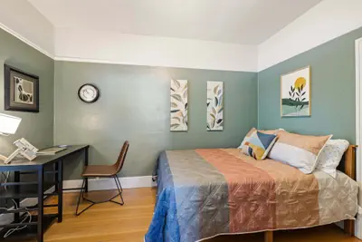 Photo 3 - Elizabeth Page House - Charming & Modern Bungalow 3 Bedroom Home