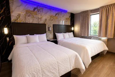 Photo 5 - Imperial Hotel