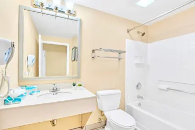 Photo 3 - Studio Apartment w Pool & Hot Tub - Sleeps 4
