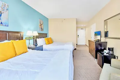 Photo 2 - Studio With Hot Tub & Pool Near Universal Studios