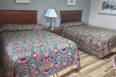 Photo 3 - DOVER INN