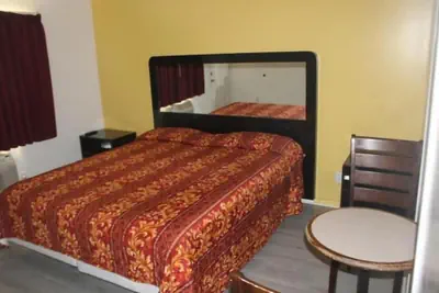 Photo 3 - CINEMA MOTEL
