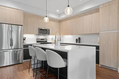 Photo 3 - Upstay: Modern & Pet-friendly 2BR Home Near Soco