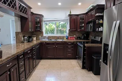 Photo 5 - Coral Gables Vacation House with Pool