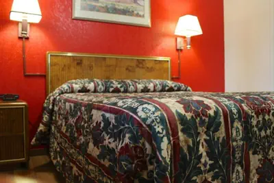 Photo 3 - Starlite Motel
