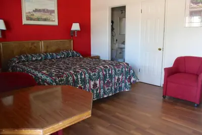 Photo 4 - Starlite Motel