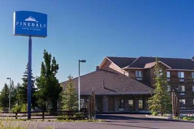 Photo 2 - Pinedale Hotel & Suites