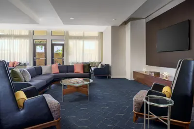 Photo 3 - Courtyard by Marriott Phoenix Mesa Gateway Airport