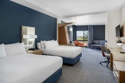 Photo 4 - Courtyard by Marriott Phoenix Mesa Gateway Airport
