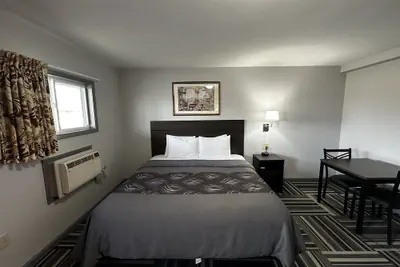 Photo 4 - Relax Inn