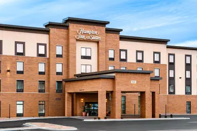Photo 2 - Hampton Inn & Suites La Crosse Downtown