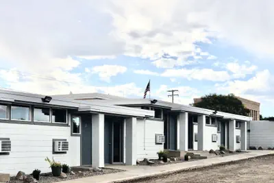 Photo 2 - Blue Sage Inn & Suites