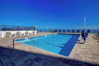 Photo 2 - La Bella Oceanfront Inn