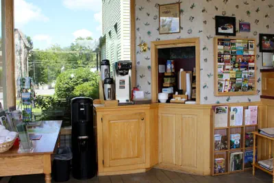 Photo 3 - Sherwood Motel
