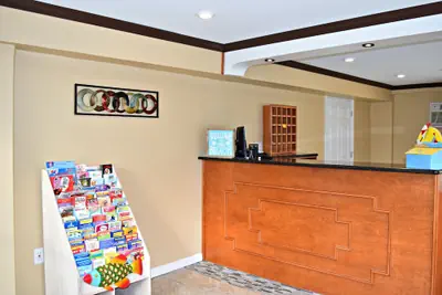 Photo 3 - Paradise Inn
