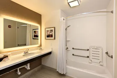 Photo 5 - Holiday Inn St. George Conv Ctr by IHG