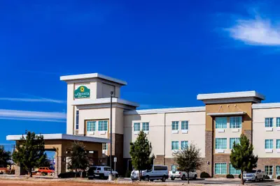 Photo 2 - La Quinta Inn & Suites by Wyndham Andrews