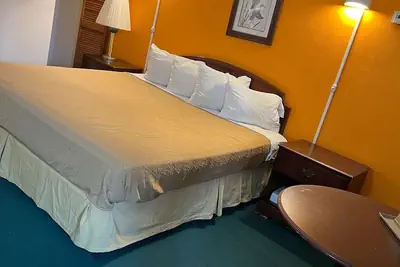 Photo 5 - Sunrise Motel