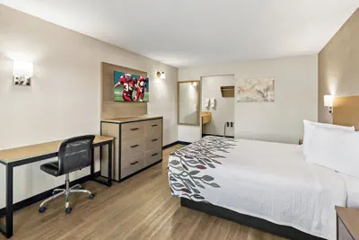 Photo 4 - Red Roof Inn Tucson – Vail