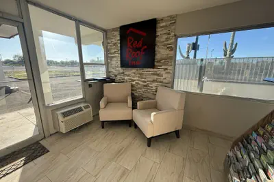 Photo 3 - Red Roof Inn Tucson – Vail