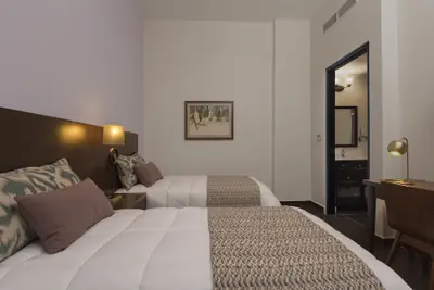 Photo 5 - Decanter Hotel