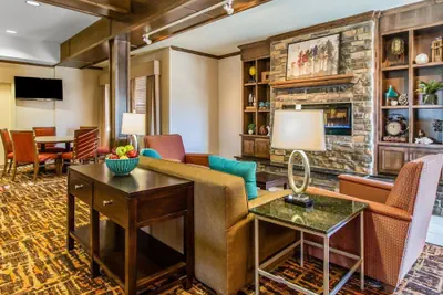 Photo 5 - MainStay Suites Watford City - Event Center