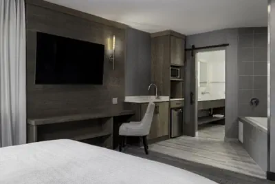 Photo 2 - voco Niagara Falls - The Cadence by IHG