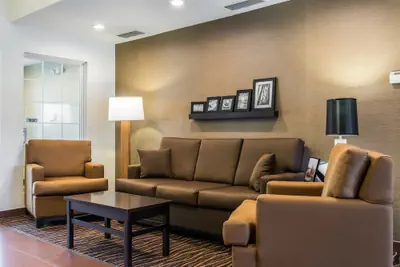 Photo 4 - Sleep Inn & Suites Pittsburgh Airport