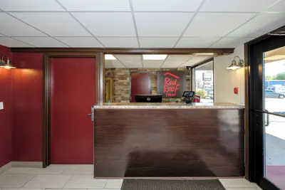 Photo 2 - Red Roof Inn Vermillion - U of South Dakota