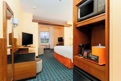 Photo 5 - Fairfield Inn & Suites Pleasanton