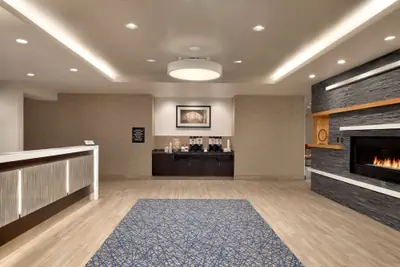 Photo 4 - Hampton Inn & Suites Rosemont Chicago O'Hare