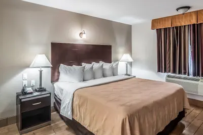Photo 2 - Quality Inn & Suites near Downtown Bakersfield