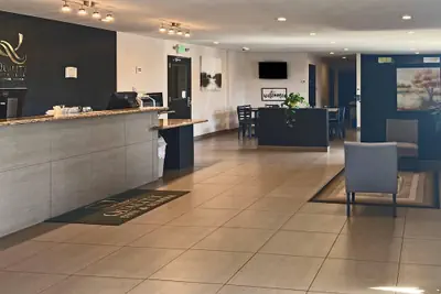 Photo 5 - Quality Inn & Suites near Downtown Bakersfield
