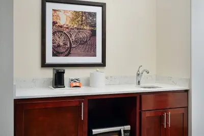 Photo 5 - Hampton Inn & Suites Richmond - Downtown