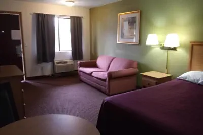 Photo 5 - Centralia Inn