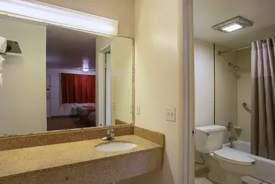 Photo 3 - Motel 6 Brinkley, AR