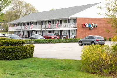 Photo 2 - USA Inn