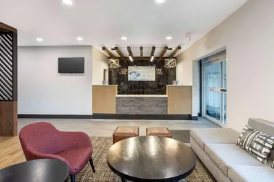 Photo 4 - Best Western Plus Columbia Inn
