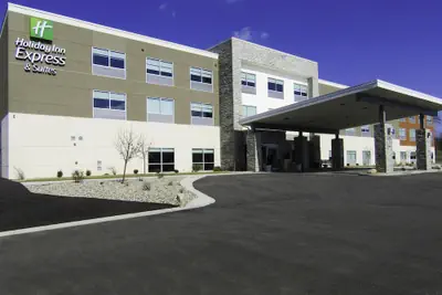 Photo 2 - Holiday Inn Express & Suites Coldwater by IHG