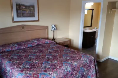 Photo 5 - Economy Inn Antioch