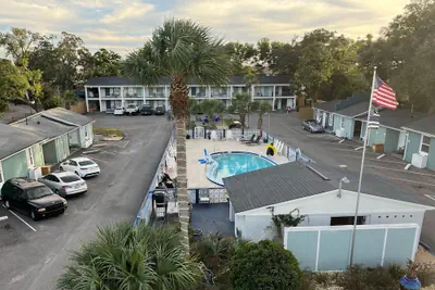 Photo 2 - Gulf Coast Inn
