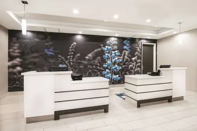 Photo 4 - La Quinta Inn & Suites by Wyndham Odessa N. - Sienna Tower