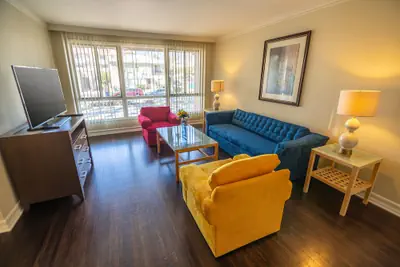 Photo 2 - Cal Mar Hotel Suites