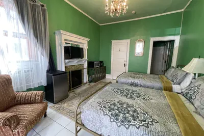 Photo 3 - The Holiday Chalet